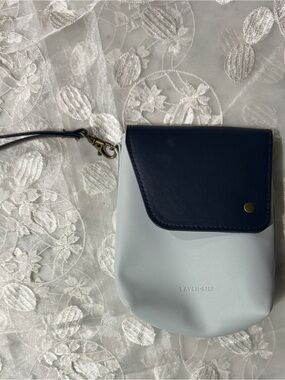 Raven + Lily Two-Tone Navy and Light Blue Wristlet Pouch